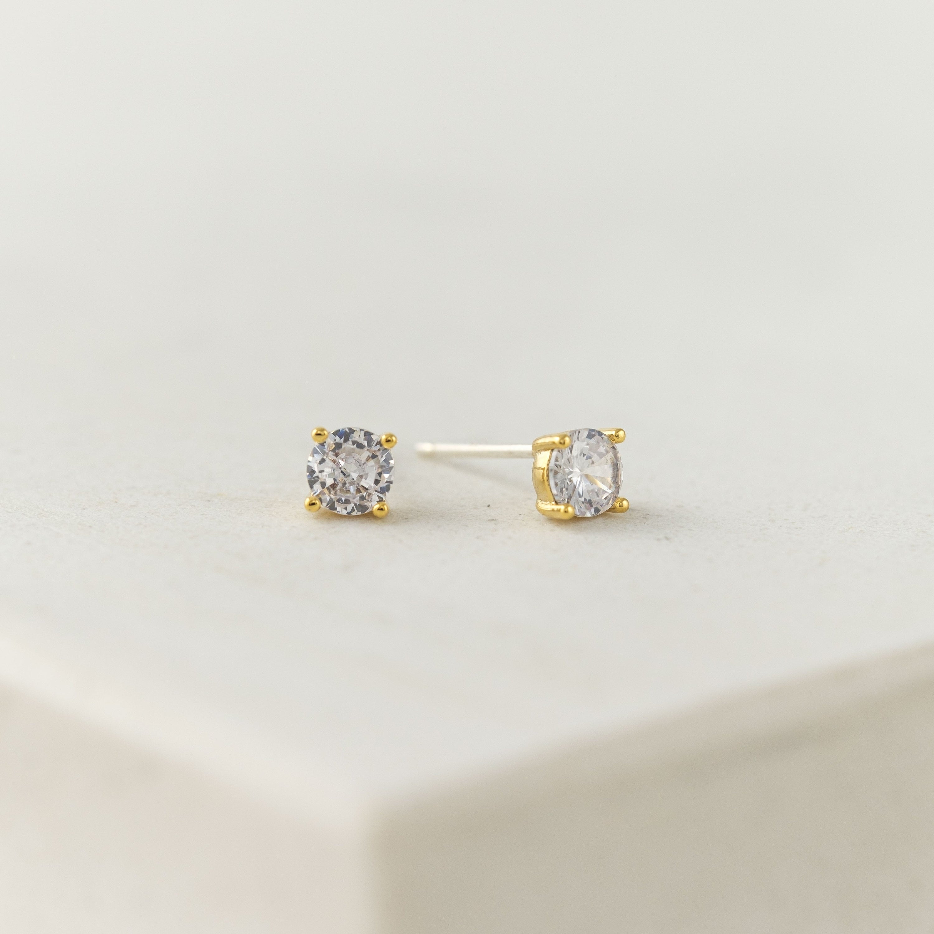 Solitaire Crystal Fete Stud