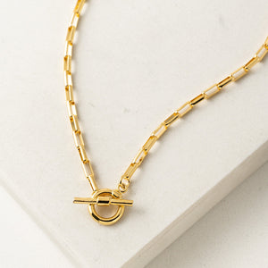 Staple Chain Toggle Necklace Gold